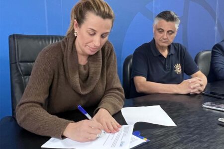 Balneário Camboriú: Juliana Pavan sanciona lei da “ficha limpa” para conselheiros municipais