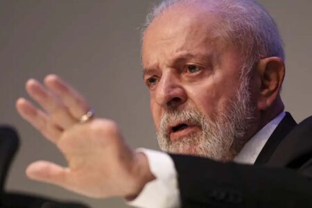 Lula é desaprovado por 51,8% dos eleitores, aponta pesquisa Atlas/Bloomberg