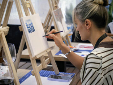 2º OPEN Arts traz pintura em rótulos de vinhos, yoga e música em Florianópolis