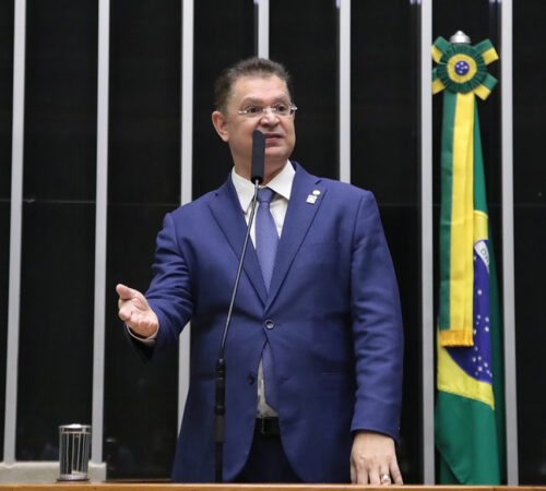 Líder do PL na Câmara diz que articula no STF para evitar que anistia seja barrada