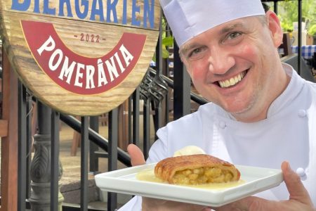 Restaurante de Pomerode busca inspiração na Alemanha para recriar o strudel de maçã