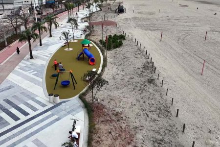 Após alargar a praia, Balneário Camboriú vai reduzir faixa de areia para construir novo calçadão