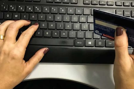 Tentativas de fraude no e-commerce brasileiro sobem 66% em agosto, mostra Equifax BoaVista