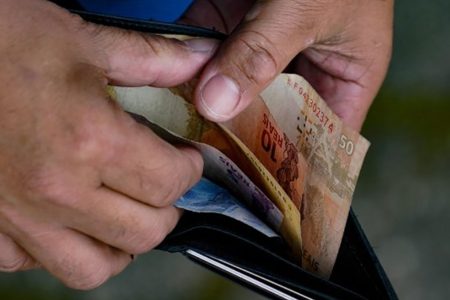 Salário do trabalhador catarinense é o quinto maior do País