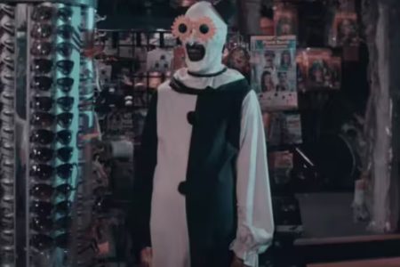 ‘Terrifier 3′: o que você precisa lembrar dos dois primeiros filmes