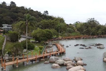 Porto Belo avança no turismo com a construção da passarela na Orla do Costão das Vieiras