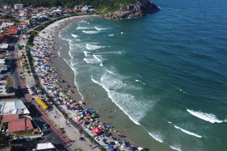 São Francisco do Sul abre inscrições para interessados em atividades de recreação nas praias na temporada