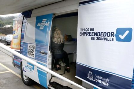 Joinville: Espaço do Empreendedor participa de ação do Sebrae SC para atendimento aos MEIS e empresas