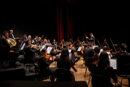 Teatro Ademir Rosa recebe concerto ‘Alma Brasileira’, da Orquestra de Caçador