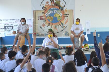 Navegantes recebe oficinas culturais afro-brasileiras e indígenas