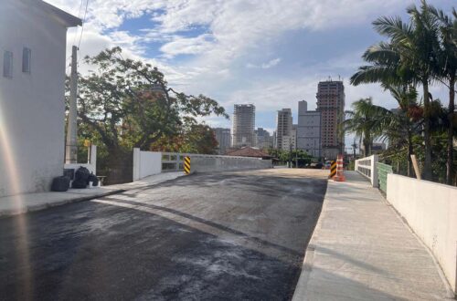 Porto Belo: obra da ponte sobre o Rio Perequezinho avança para colocação de asfalto