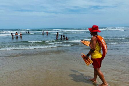 Pré-temporada em Santa Catarina tem 81 salvamentos por afogamento