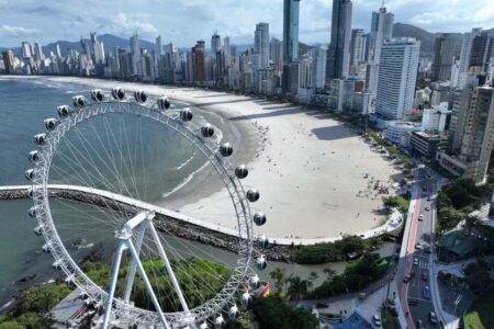 Booking.com: Balneário Camboriú é o principal destino onde os brasileiros gostariam de passar o Natal