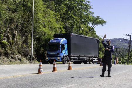 Bombinhas divulga novas regras para entrada para ônibus e caminhões