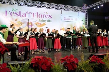 Exposições, Festa das Flores e do Tiro e festival de jazz fazem parte da agenda cultural de Joinville
