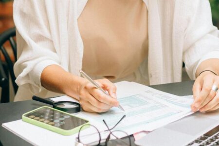 Como evitar que os gastos prejudiquem sua saúde mental e financeira