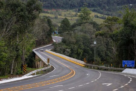 Leilão para internet nas rodovias de Santa Catarina deve ser realizado em 2026
