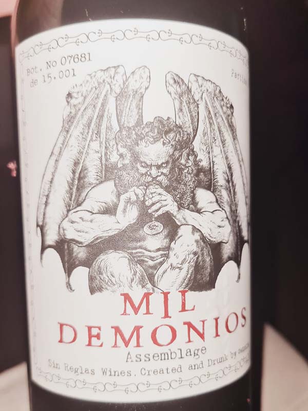 MIL DEMONIOS VINHO