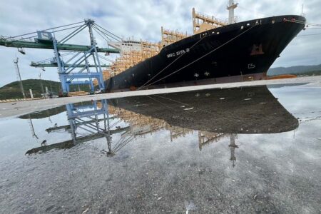 Porto de Imbituba comemora retomada da conexão com a Ásia