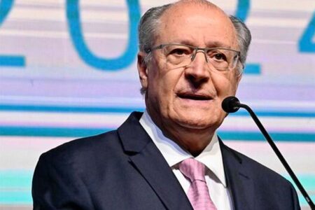 Alckmin confunde Eslováquia com Iugoslávia em agenda com primeiro-ministro