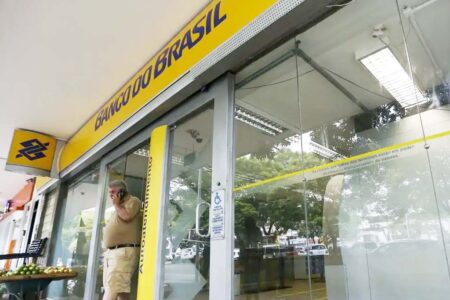 Veja o que muda nos serviços bancários e nas agências durante as festas de final de ano