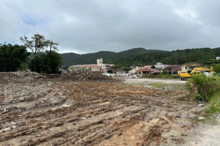 Prefeitura de Porto Belo assina escritura de desapropriação para novo Centro Administrativo