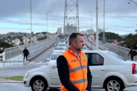 Florianópolis: começam os testes de mão única para horários de pico na Ponte Hercílio Luz