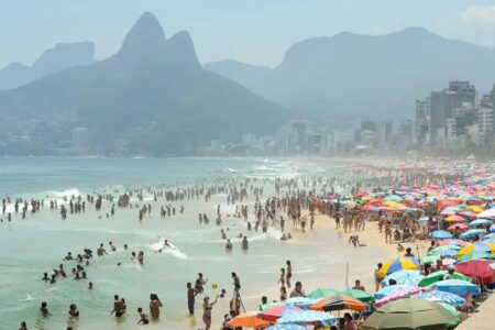 Turistas brasileiros injetarão R$ 148 bilhões na economia durante o verão