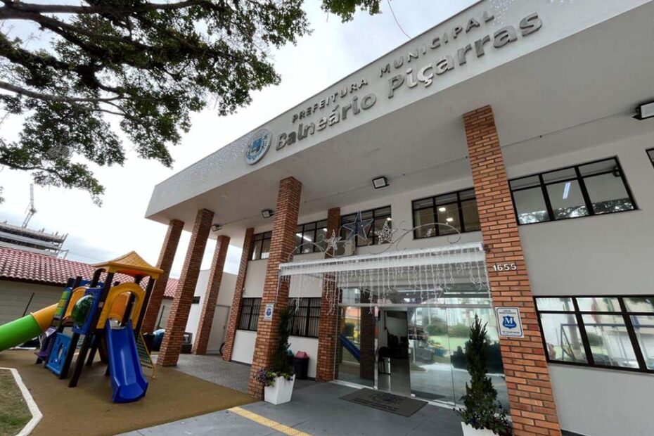 prefeitura de balneario picarras hojesc