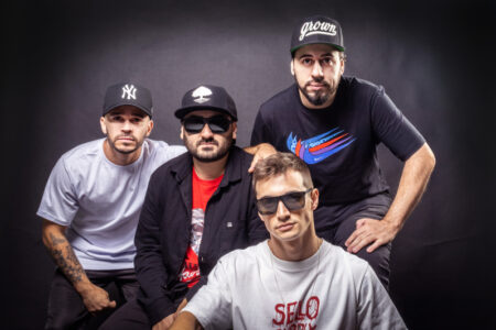 Primeiro Deck celebra 10 anos com o lançamento do álbum “Mais de mil palavras para dizer”