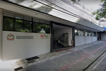 Procuradores e promotores de SC garantiram R$ 200 mil no contracheque de dezembro