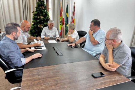 Prefeito de Blumenau afirma que não vai aceitar aumento da tarifa de ônibus