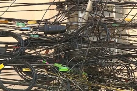 Criciúma e Celesc firmam parceria para remoção de fiação obsoleta