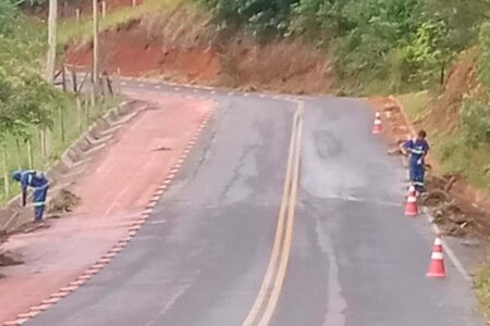 Garopaba: ruas dos bairros Encantada e Ambrósio recebem limpeza urbana