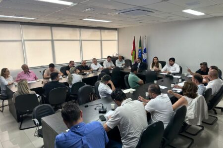 Juliana Pavan realiza 1ª reunião do novo secretariado de Balneário Camboriú