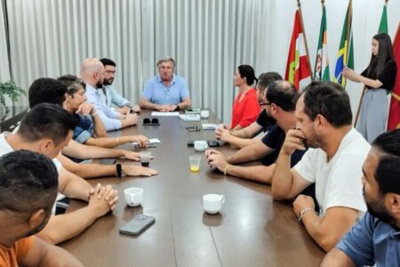 Camboriú: Leonel Pavan se reúne com vereadores para discutir projetos
