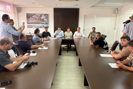Licitações atrasadas, contratos vencidos e US precária: Saúde de Itajaí está à beira do colapso