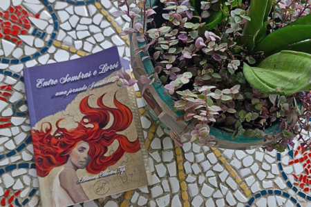 Lançamento do livro “Entre Sombras e Livros – uma jornada inusitada”, de Adriana Martins Tijs, ocorre em março na Biblioteca Pública de SC