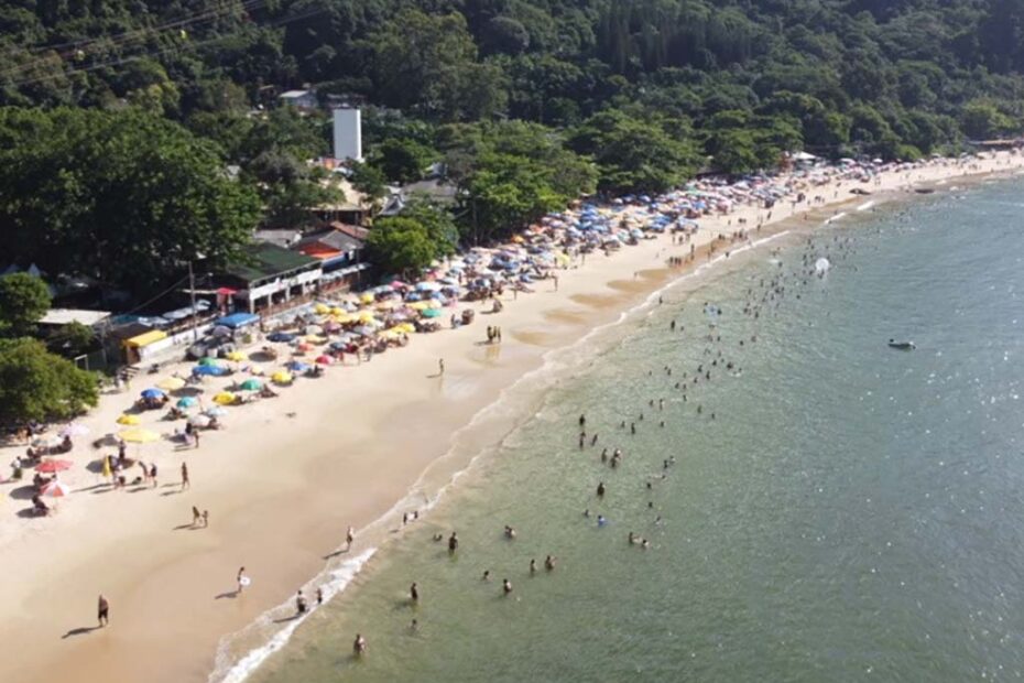 Praia de Laranjeiras balneario camboriu hojesc