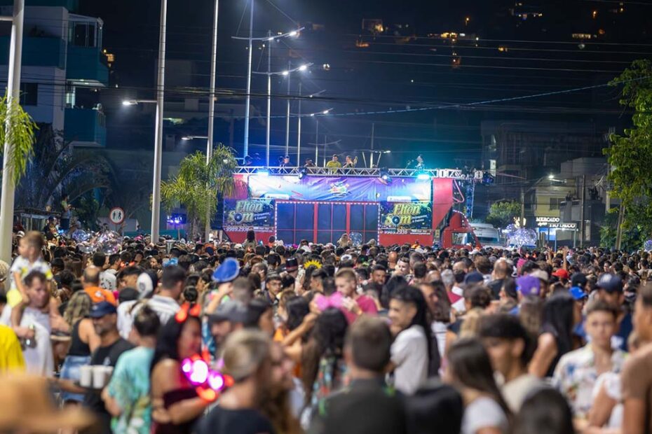bombinhas carnaval 2025 hojesc