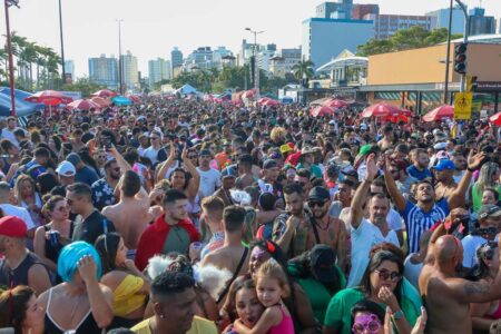 Com economia aquecida, SC espera aumento no faturamento durante o Carnaval 2025