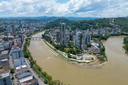 Vale do Itajaí lidera abertura de empresas em SC com 74 mil novos negócios