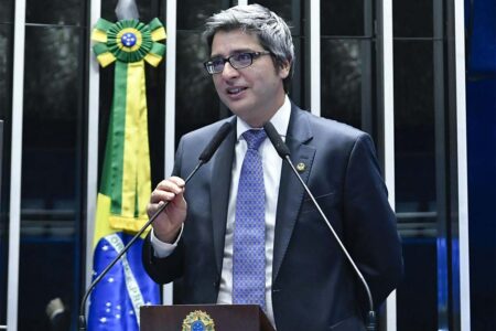 Defesa de Bolsonaro alega não ter acesso a provas e líder do PL no Senado critica STF