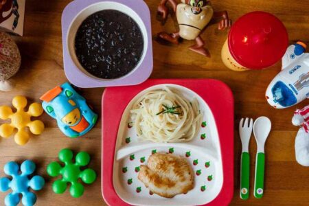Florianópolis: Restaurante Lindacap atrai famílias com área kids e campo de futebol
