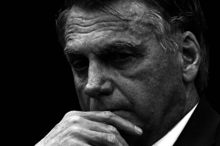 Bolsonaro e mais sete se tornam réus por tentativa de golpe de estado