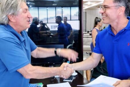 Leonel Pavan e Ministério Público de SC firmam acordo para regularizar contratações em Camboriú