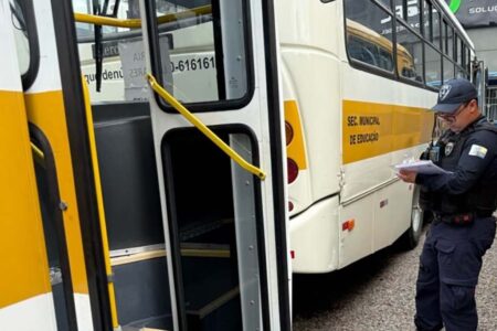 Ônibus escolares municipais passam por vistoria em Itapema