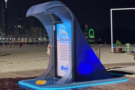Balneário Camboriú recebe 1ª ducha ecológica temática do Brasil