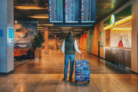 Blue Ribbon Bags fecha parceria com a SkyTeam para ampliar distribuição de seu serviço de proteção de bagagem