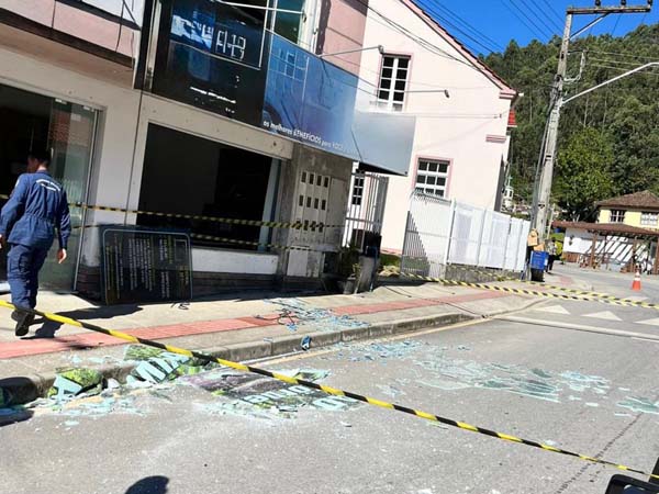 São Bonifácio lanchonete explosao (2)